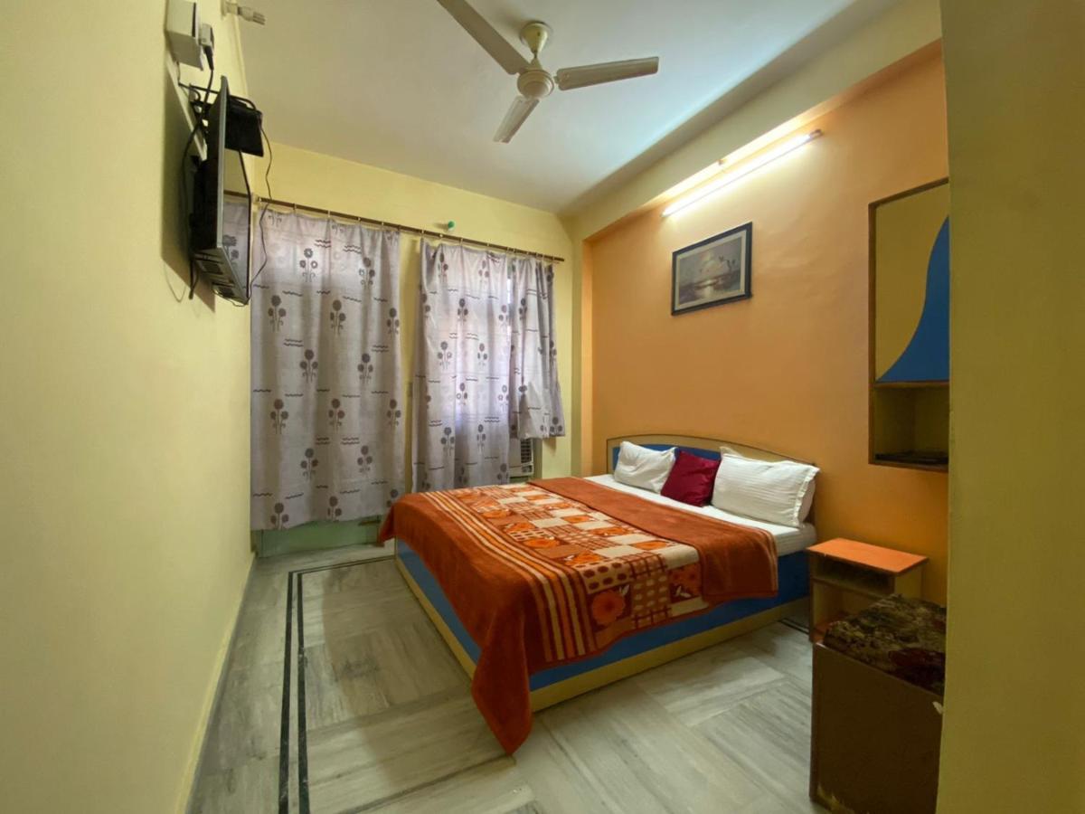 Hotel Surya Laxman Jhula Risikés Kültér fotó